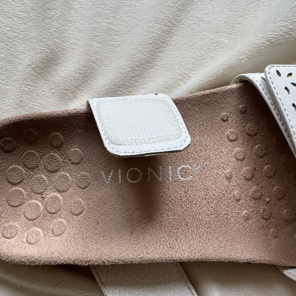 Vionic sandals - Picture 3 of 5